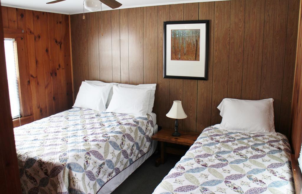 Pine Valley Cabins Thornton ห้อง รูปภาพ